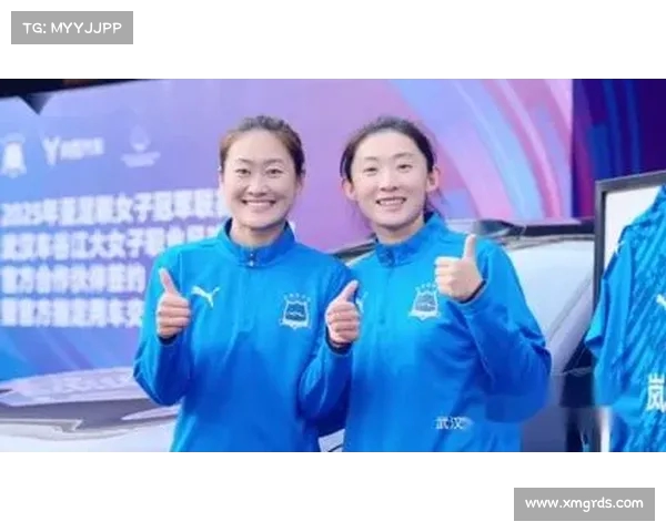 女足国脚吴海燕与队友王霜陈巧珠共享欢乐时光一起跳舞放松心情 女足国脚吴海燕与队友王霜陈巧珠共享欢乐时光一起跳舞放松心情